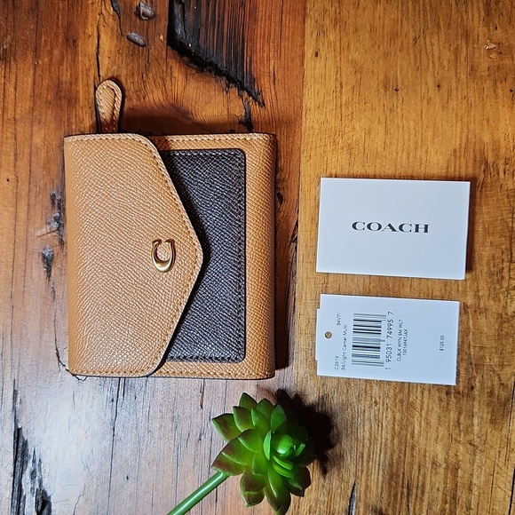 Coach Handbags - Coach C2619 Wyn Small Wallet in Colorblock - NWT